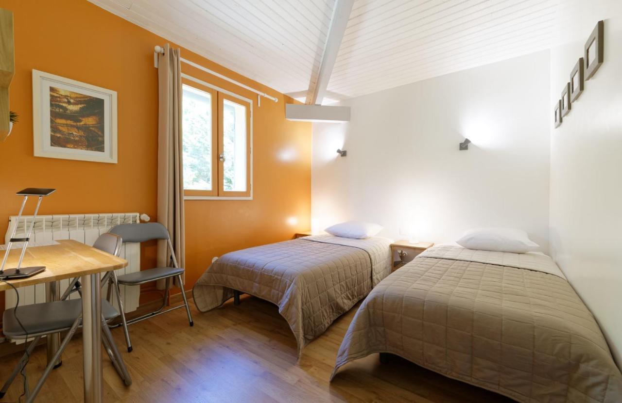 Chambre D'Hotes De Charme A La Maison Bleue Savignac-Mona Dış mekan fotoğraf