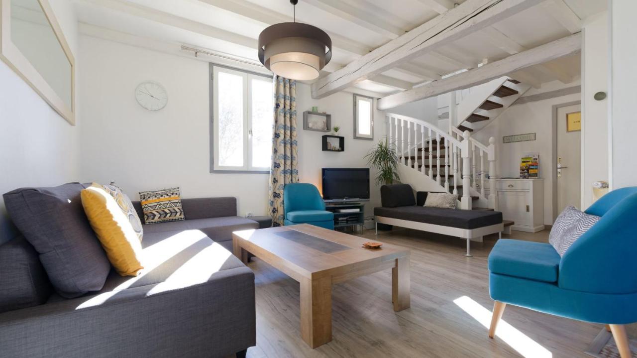 Chambre D'Hotes De Charme A La Maison Bleue Savignac-Mona Dış mekan fotoğraf